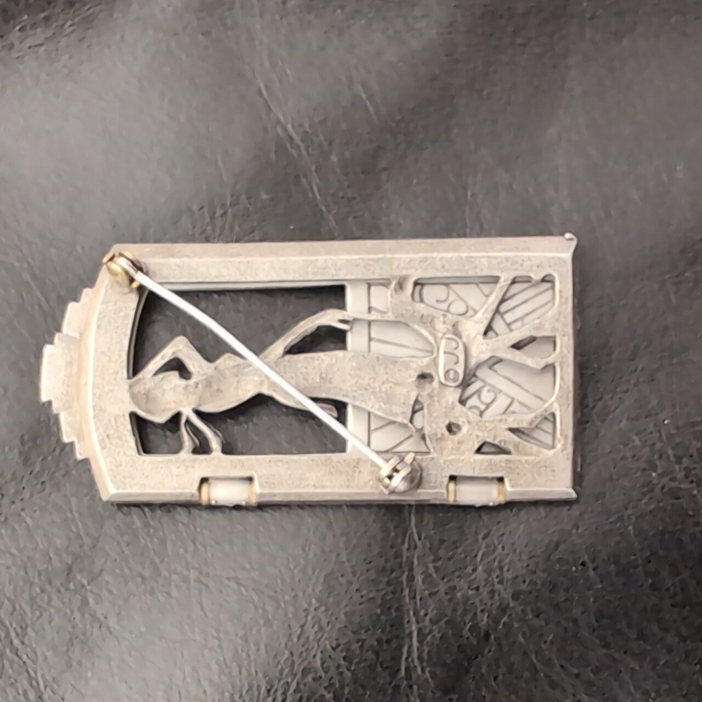 J.J Jonette Rare Collectible Pewter Hinged Brooch Lady Walking Greyhound - Picture 2 of 4